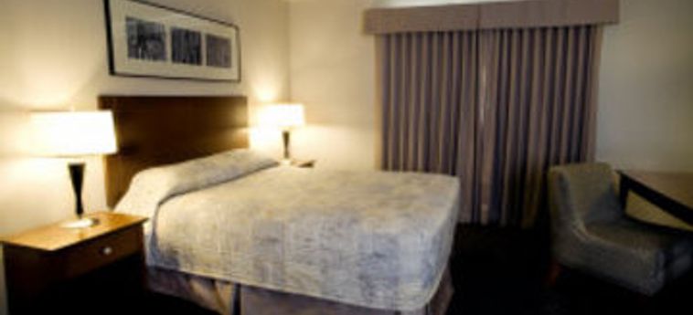 Hotel Heritage Inn & Suites - Brooks:  BROOKS