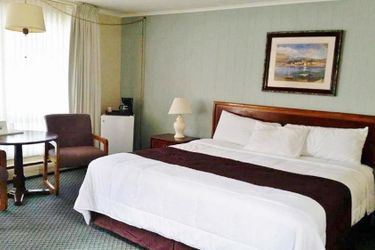 Hotel Americas Best Value Inn:  BRUNSWICK (ME)