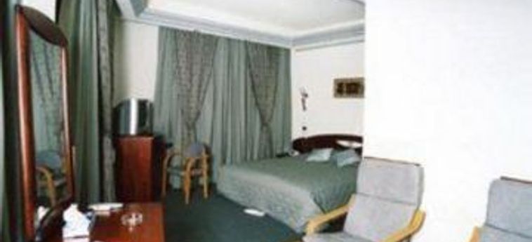 Hotel Relax Comfort Suites:  BUCAREST