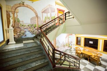 Bucharest Comfort Suites Hotel:  BUCHAREST