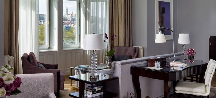 Four Seasons Hotel Gresham Palace Budapest :  BUDAPEST