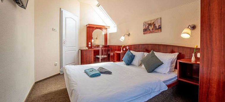 Korona Pension Hotel Budapest:  BUDAPEST