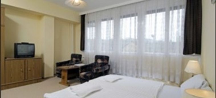 Hotel Charles:  BUDAPEST
