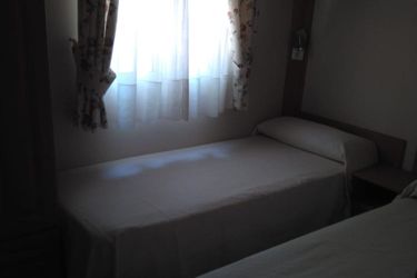 Hotel Camping Fuentes Blancas Burgos: Photo 