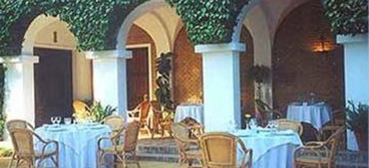Hotel Cortijo Aguila Real :  BURGUILLOS