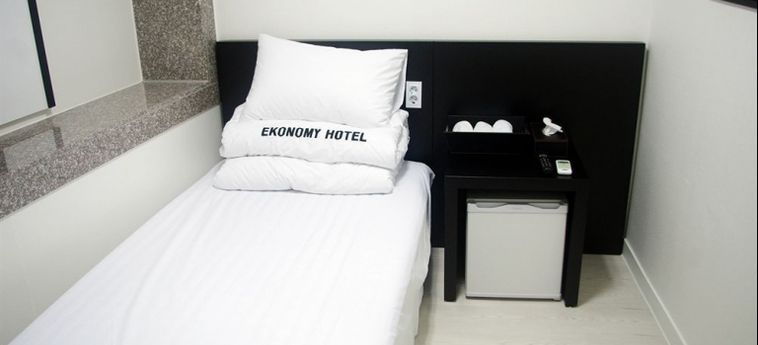 Ekonomy Hotel Nampo:  BUSAN