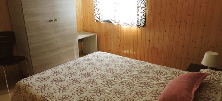 Hotel Hostal - Camping Ciudad De Cáceres Caceres: Foto 