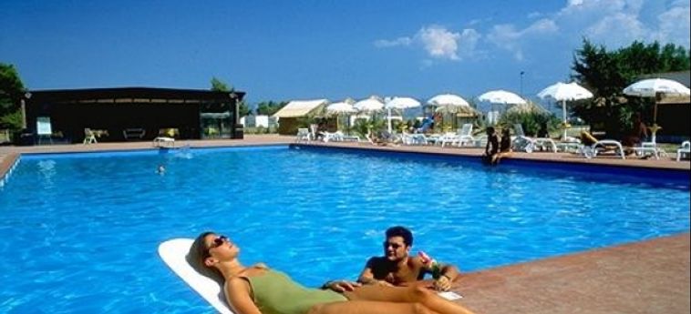 Hotel Baja Papaja Villaggio & Resort:  CAGNANO VARANO -  FOGGIA