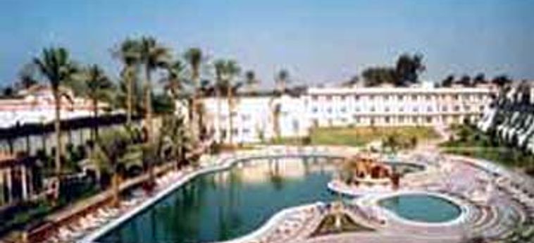 Hotel Cataract Pyramids Resort:  CAIRE
