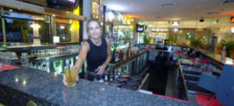 Acacia Court Hotel Cairns:  CAIRNS - QUEENSLAND