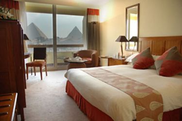 Le Meridien Pyramids Hotel & Spa:  CAIRO