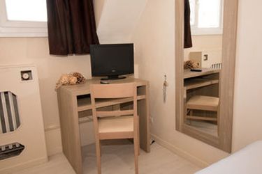 Hotel Pacific:  CALAIS