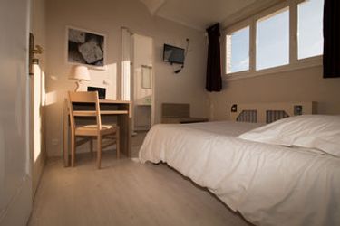 Hotel Pacific:  CALAIS