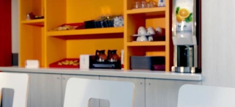 Heco Hotel Calais Centre -Gare Calais : Photo 