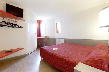 Heco Hotel Calais Centre -Gare Calais: Photo 