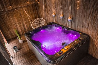 Hotel Aux 3 Nuances Suites Privatives &Amp; Spa Calais: Photo 