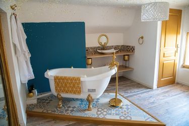 Hotel Aux 3 Nuances Suites Privatives &Amp; Spa Calais: Photo 