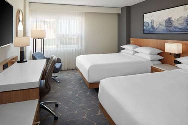 Delta Hotels Calgary Airport In Terminal Calgary: Photo 