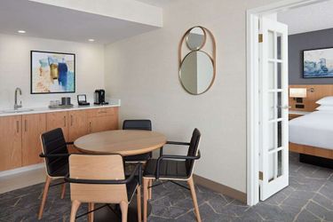 Delta Hotels Calgary Airport In Terminal Calgary: Photo 