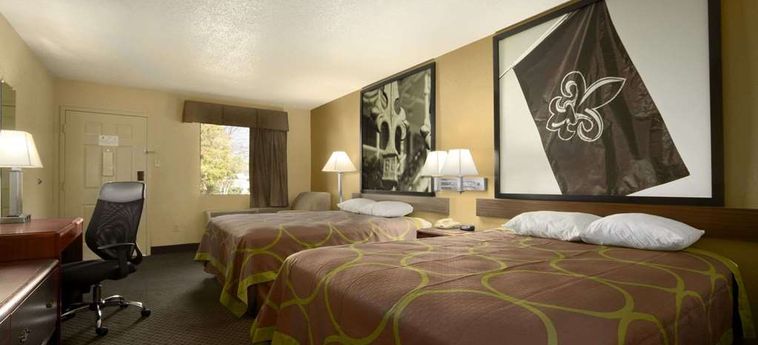 Hotel Super 8 By Wyndham Calhoun:  CALHOUN (GA)