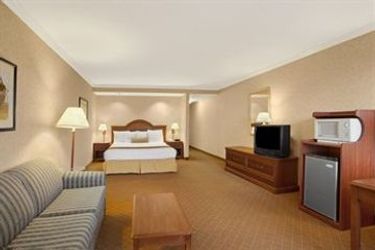 Hotel Holiday Inn Express & Suites Camarillo:  CAMARILLO (CA)