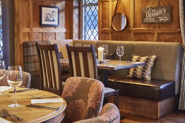 Ely Hotel By Chef & Brewer Collection:  CAMBERLEY
