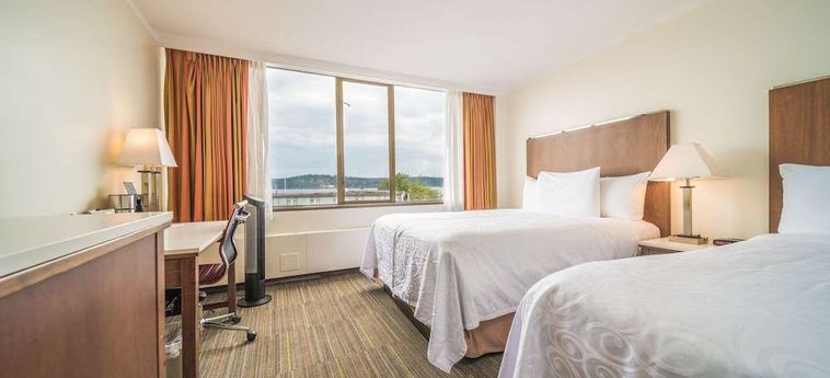Hotel Coast Discovery Inn:  CAMPBELL RIVER