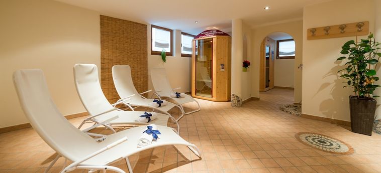 Hotel Garni Niederbacher:  CAMPO TURES - BOLZANO