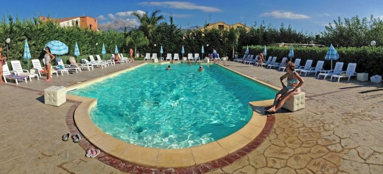 Hotel Case Vacanze Paradise Beach:  CAMPOFELICE DI ROCCELLA - PALERME