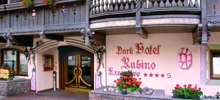 Park Hotel & Club Rubino:  CANAZEI - TRENTO
