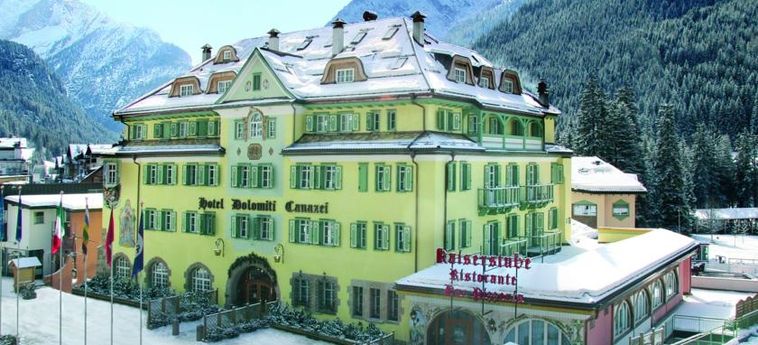 Schloss Hotel Dolomiti:  CANAZEI - TRENTO