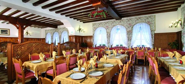 Schloss Hotel Dolomiti:  CANAZEI - TRENTO