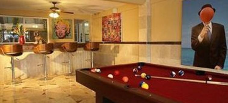 Hotel Dogtown Suites:  CANCUN