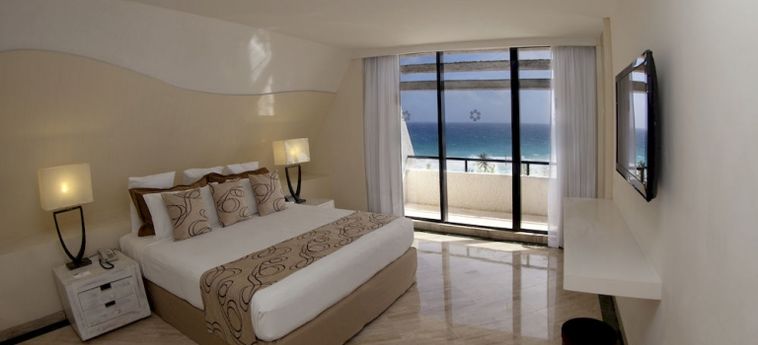 Hotel The Pyramid At Grand Oasis - All Inclusive:  CANCUN