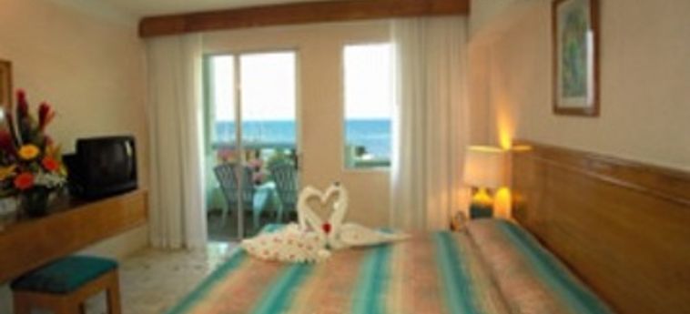 Hotel Aquamarina Beach Resort:  CANCUN