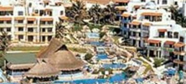 Hotel El Pueblito Beach:  CANCUN