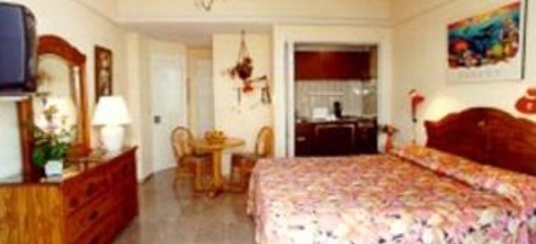 Hotel Condominios Carisa Y Palma:  CANCUN