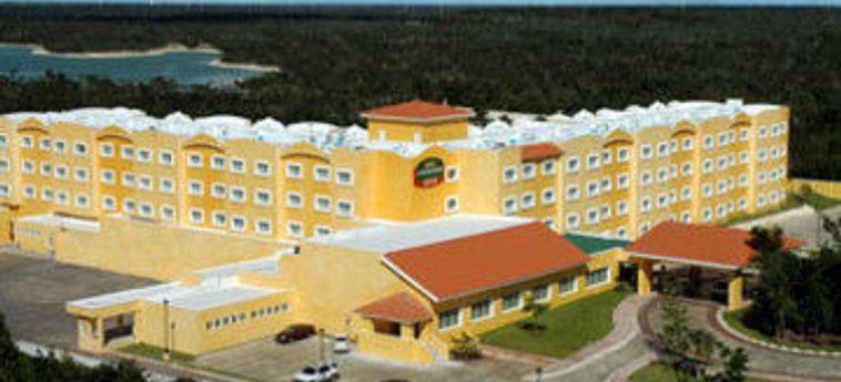 Hotel Courtyard Cancun:  CANCUN