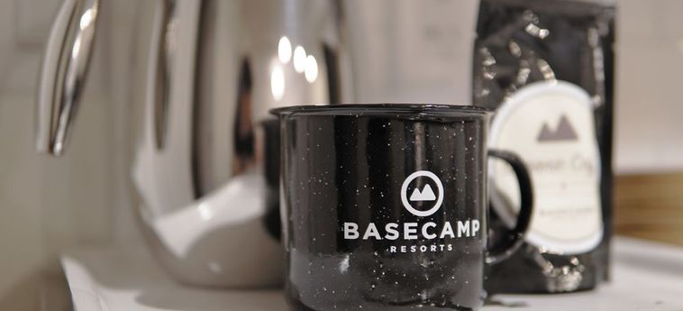 Hotel Basecamp Resorts:  CANMORE