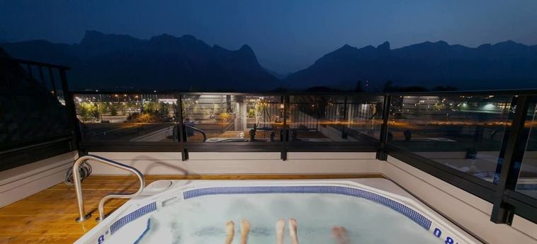 Hotel Basecamp Resorts:  CANMORE