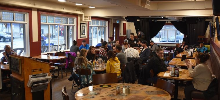 Canmore Hotel Hostel:  CANMORE