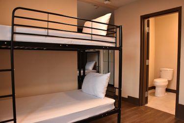 Canmore Hotel Hostel:  CANMORE