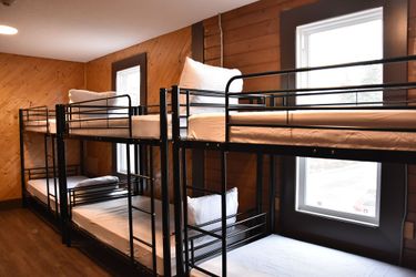 Canmore Hotel Hostel:  CANMORE