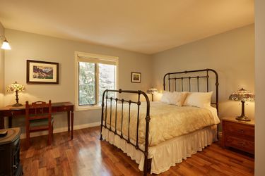Hotel The Lady Macdonald Country Inn Canmore: Photo 