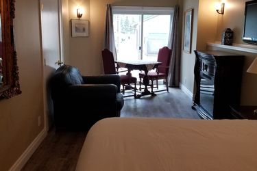 Hotel The Lady Macdonald Country Inn Canmore: Photo 