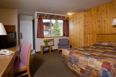 Hotel Canmore Rocky Mountain Ski Lodge:  CANMORE