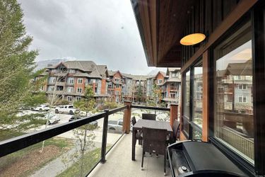 Hotel Solara Corner Suite-Pool &Amp; Hot Tub &Amp; Spa Canmore: Photo 