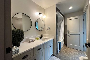 Hotel Solara Corner Suite-Pool &Amp; Hot Tub &Amp; Spa Canmore: Photo 