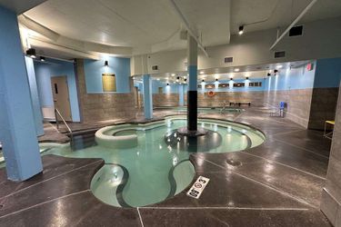 Hotel Solara Corner Suite-Pool &Amp; Hot Tub &Amp; Spa Canmore: Photo 