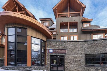 Hotel Solara Corner Suite-Pool &Amp; Hot Tub &Amp; Spa Canmore: Photo 